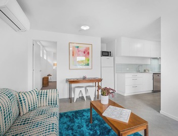 Cosy Cottesloe - 2 Bedroom Unit - Free Parking - Lindisfarne 5