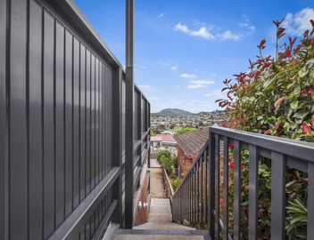 Cosy Cottesloe - Mount Wellington View 5