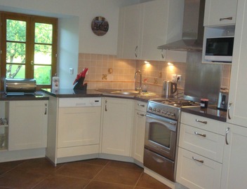 Cosy Country House in quiet Savoy village near Lake Annecy. 2