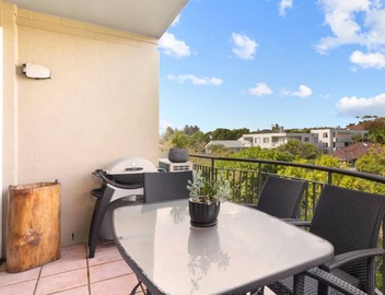 Cotswold & Coast Executive Apartment in Dee Why! 3