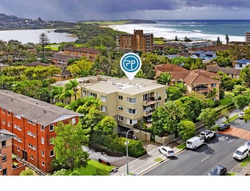 Cotswold & Coast Executive Apartment in Dee Why! 4