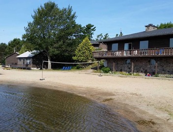 Cottage #4 -2 Bedroom Cottage at Katawoda Cottages 2