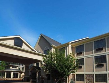 Country Inn & Suites by Radisson, Canton, GA 3