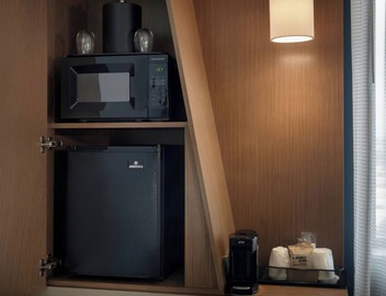 Courtyard by Marriott Redwood City 3
