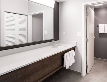 Courtyard by Marriott Ballantyne 5