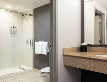 Courtyard by Marriott Boston-South Boston 3