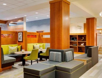 Courtyard by Marriott Boston Logan Airport 3