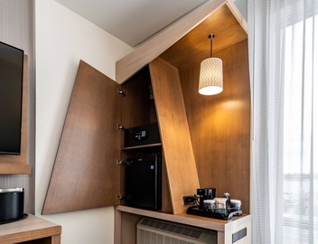 Courtyard by Marriott Burlington 5
