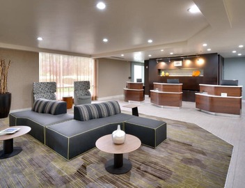 Courtyard by Marriott Charlotte Airport LoSo 5