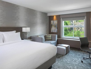 Courtyard by Marriott Edgewater NYC Area 2