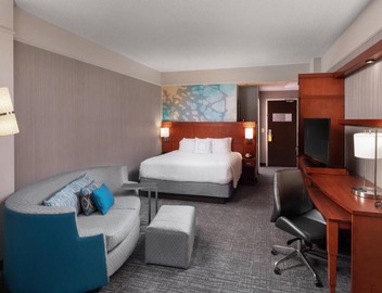 Courtyard by Marriott Greenville Downtown 2