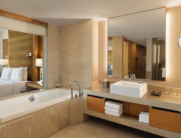 Courtyard by Marriott Gurugram Downtown 3