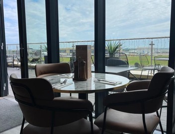 Courtyard by Marriott London Heathrow Airport 4