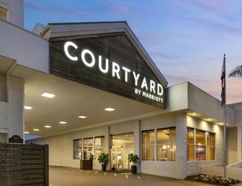Courtyard by Marriott Long Beach Downtown 2