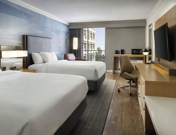 Courtyard by Marriott Long Beach Downtown 2