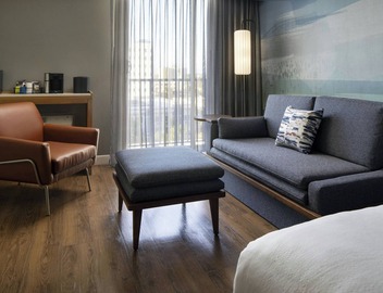Courtyard by Marriott Long Beach Downtown 4
