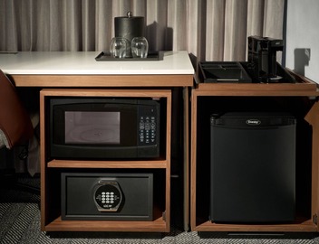 Courtyard By Marriott Montreal Laval 4