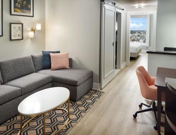 Courtyard by Marriott New Orleans French Quarter/Iberville 5