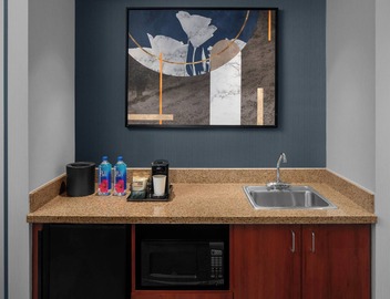 Courtyard by Marriott Santa Clarita Valencia 4