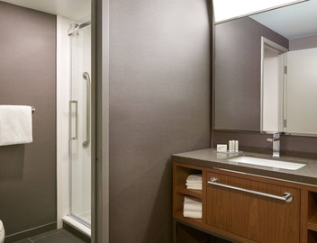 Courtyard by Marriott Toronto Markham 3