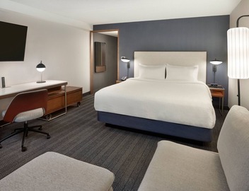 Courtyard by Marriott Toronto Markham 4