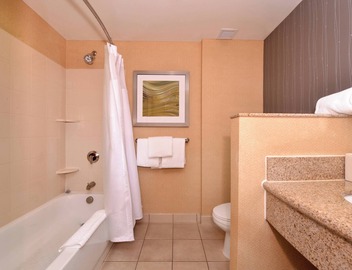 Courtyard by Marriott Pittsburgh Monroeville 4