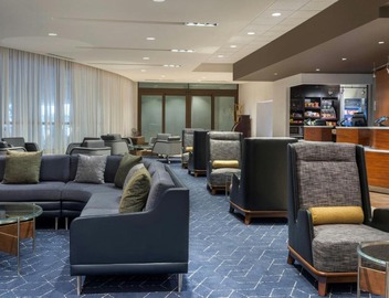 Courtyard by Marriott Redwood City 4