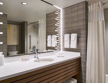 Courtyard by Marriott Washington Downtown/Convention Center 4