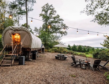 Covered Wagon with Valley View, Sleep 4 4