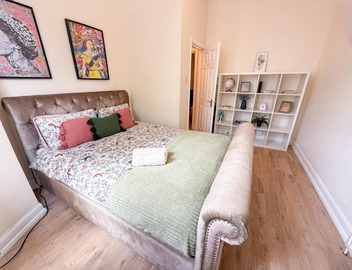 Cozy 1-BDR Finsbury Park Apt with mini Garden, Paid Parking near Emirates Stadium & Islington by Staylio London 5