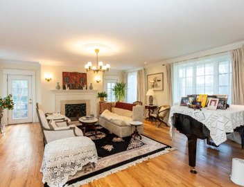 Cozy 1-Bedroom Stay in a Shared Home 3