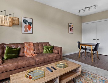 Cozy 1BR Apartment in Newcastle w/ Parking 3