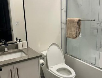 Cozy 2 Bedroom Suite in Burnaby 5