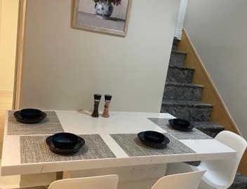 Cozy 2 Bedrooms in Basement 4