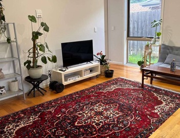 Cozy 2BDR Ivanhoe Unit with Modern Amenities 2