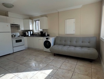 Cozy 2BR in West Side Kitchen & Living 4