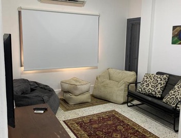 Cozy and Fully AC Apt in the Heart of DT Garden City 2