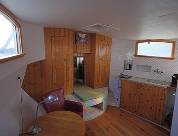 Cozy and romantic apartment in captain's steering cabin 3