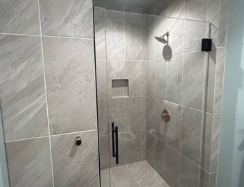 Cozy apartment in LA with WiFi, AC, fitness room sauna steam room sauna and pool 4