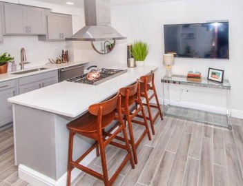 Cozy Apartment Near T 5