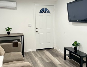 Cozy & bright house in a great area of Los Angeles 4