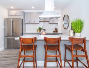 Cozy Duplex | Near T 4