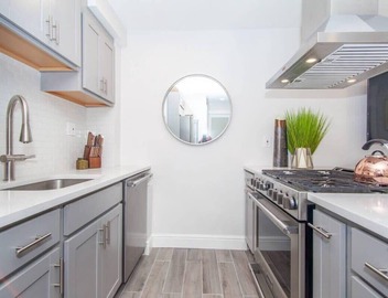 Cozy Duplex | Near T 5