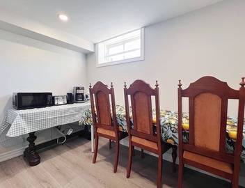 Cozy & Modern Ensuite Basement Rooms - Steps to Subway & Downsview Rogers Stadium 3