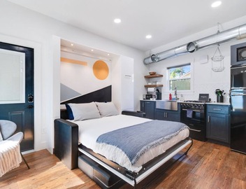 Cozy Modern Studio - Free Parking with Washer & Dryer Perfect for 1 or 2 people! 3