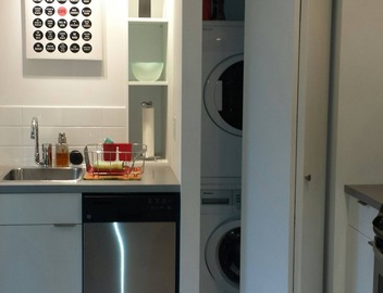 Cozy Modern Suite In The Heart Of Main Street (MINIMUM 90 DAYS) 2