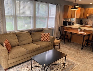 Cozy One Bedroom Apartment Centrally Located in Southbury 2