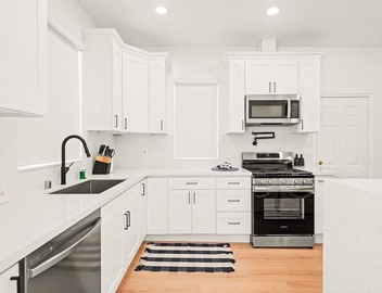 Cozy Retreat Near Downtown Perfect for Families 2