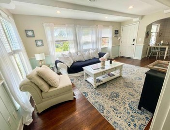 Cozy sanctuary minutes from the bay and beaches 4