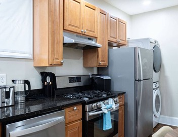 Cozy, Spacious Home Near Downtown Boston 5